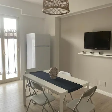 Apartment Tra Mare E Torre Faro