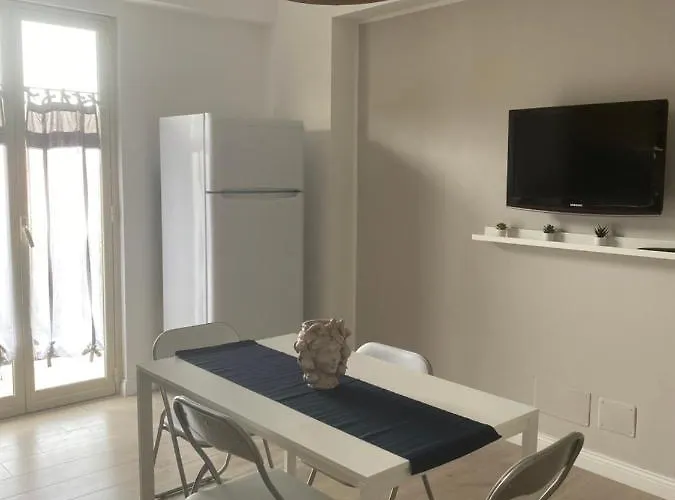 公寓 Tra Mare E Torre di Faro