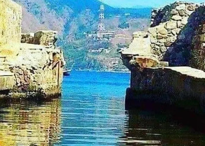 Tra Mare E * Torre di Faro